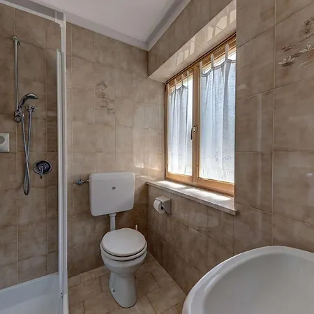 Apartment Cesa Elena